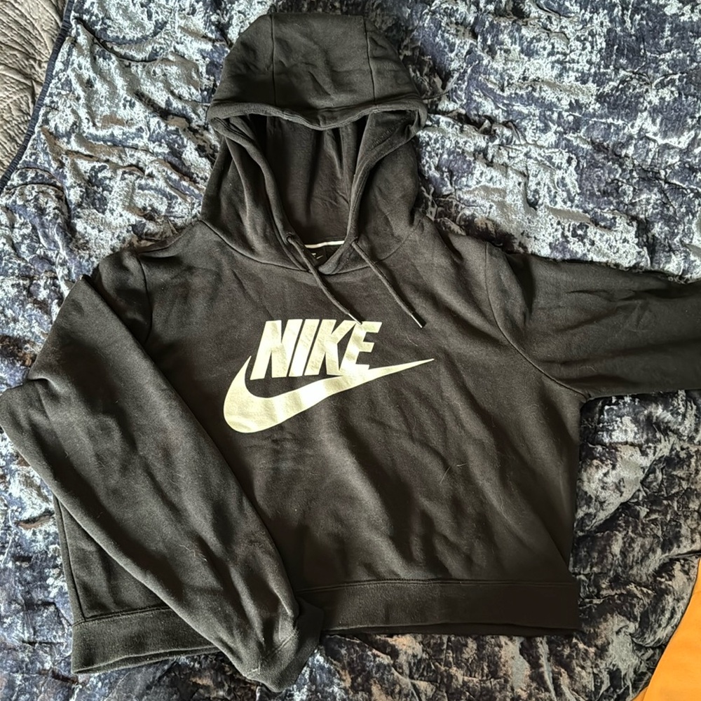 Nike croppped hoodie sweatshirt, size L